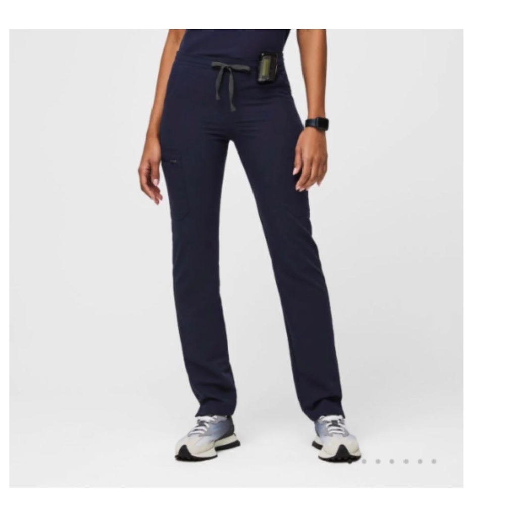 FIGS Yola Skinny Scrub Pants- low waisted